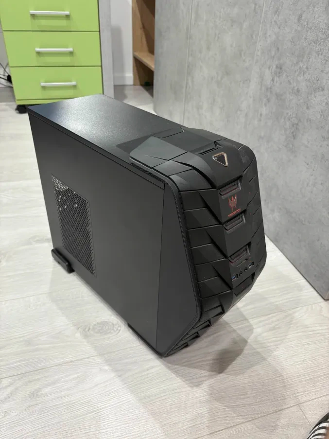 Herný počítač - Acer Predator + Monitor + Klávesnica + Myš - 3