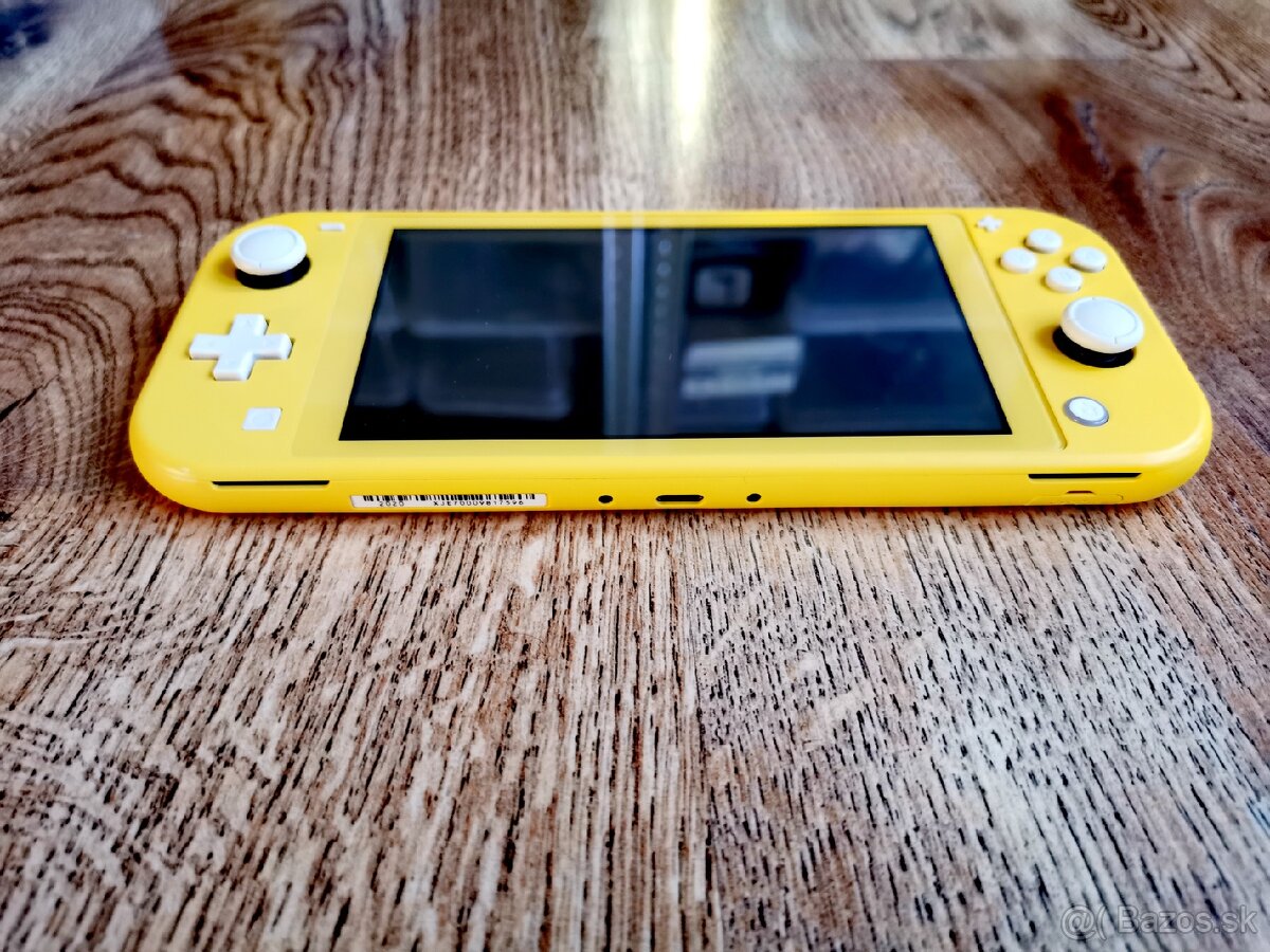 Nintendo Switch Lite - 3