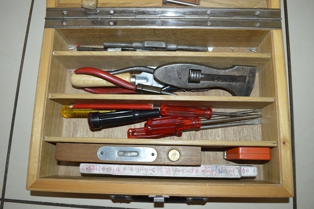 predam dreveny box/skrinka na naradie aj s prislusenstvom - 3