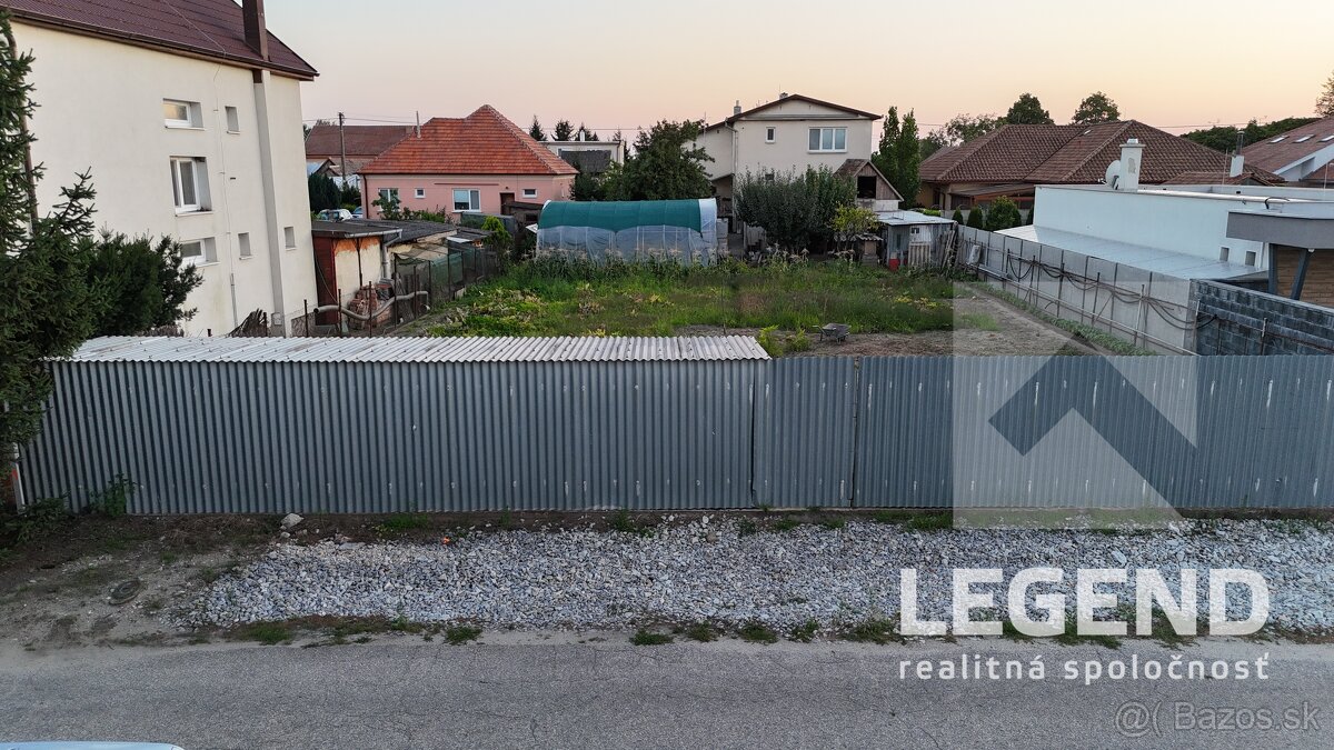 Stavebný pozemok Nesvady, 540 m2 neďaleko centra - 3