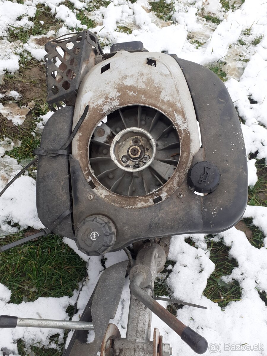 Briggs stratton motor - 3