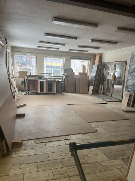 Predaj haly s pozemkom v obci Valaská. - 3