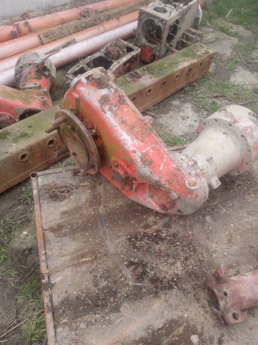 Náhradní díly na Traktor RS09 - 3