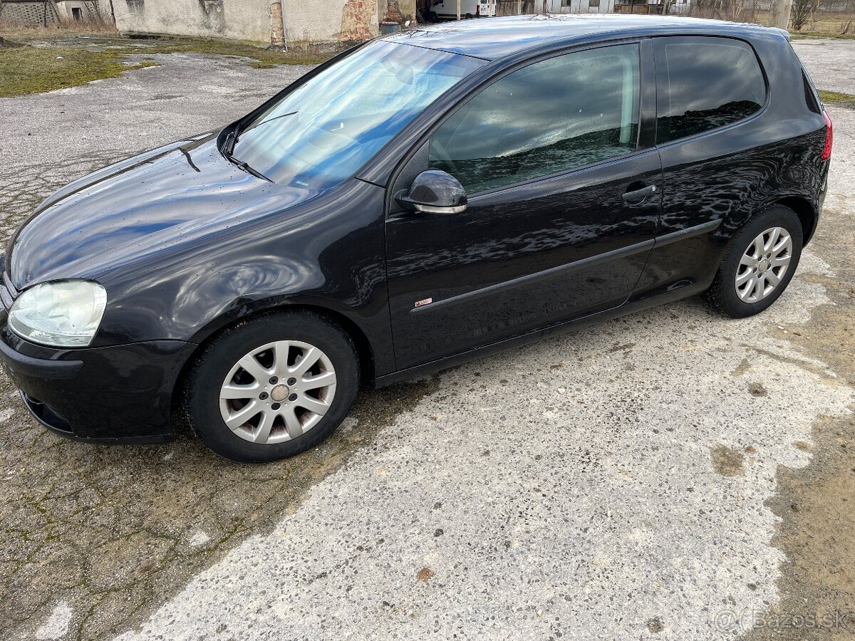 Volkswagen Golf 5 1,6FSI - 3