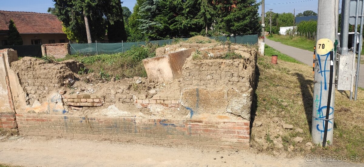 Pozemok Zlaté Moravce všetky prípojky - 3