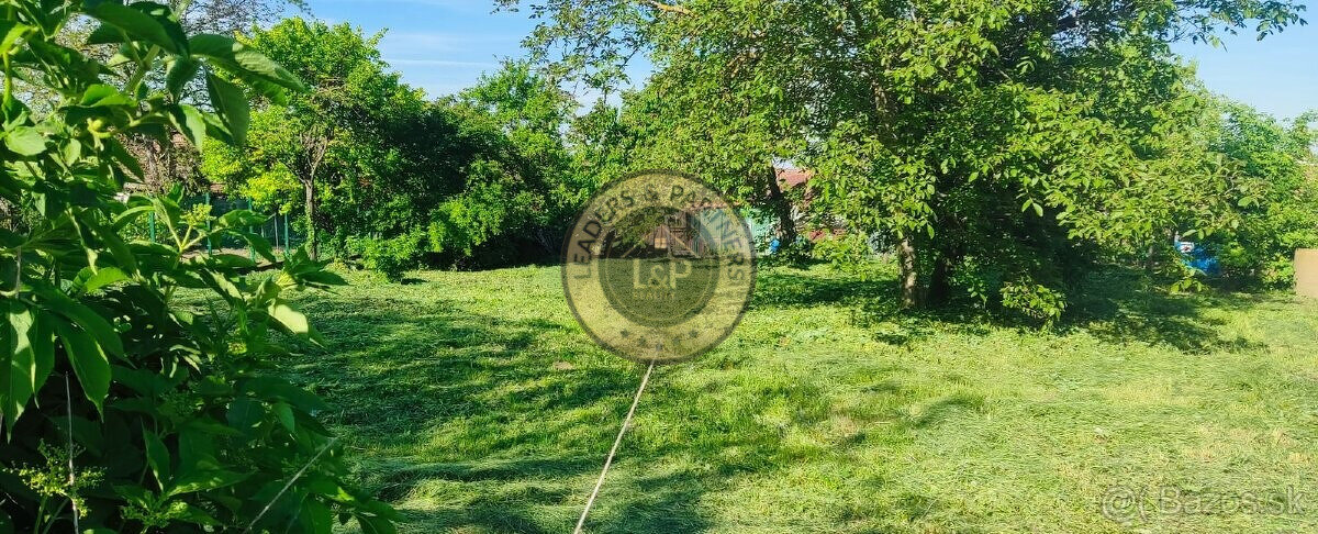 Na predaj pozemok vhodný na výstavbu RD v obci Dolné Dubové - 3