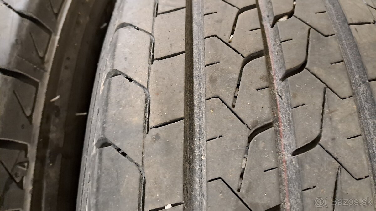 Predám 2ks pekné letné 215/70r15C Bridgestone na dodávku - 3
