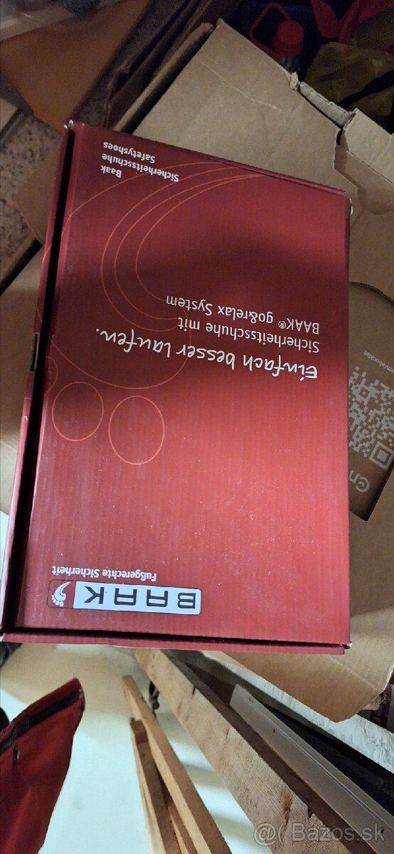 predám pracovnú obuv velkosť 44 S1P SRC ESD - 3