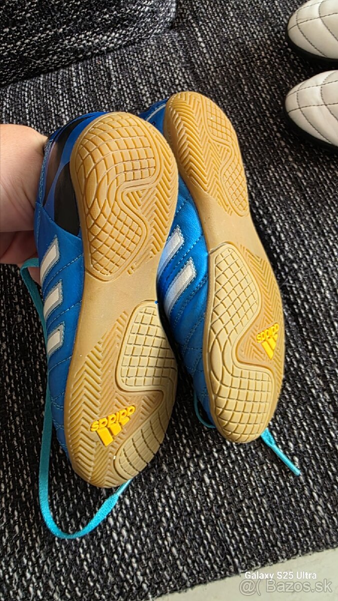 Detské halovky a kopačky Adidas - 3