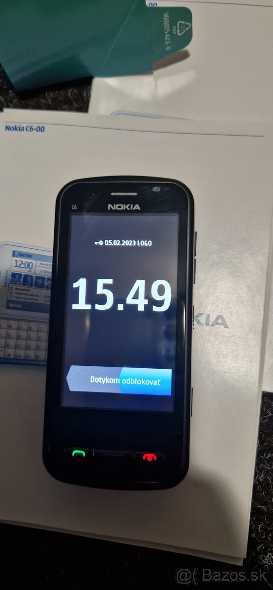 Nokia c6-00 - 3