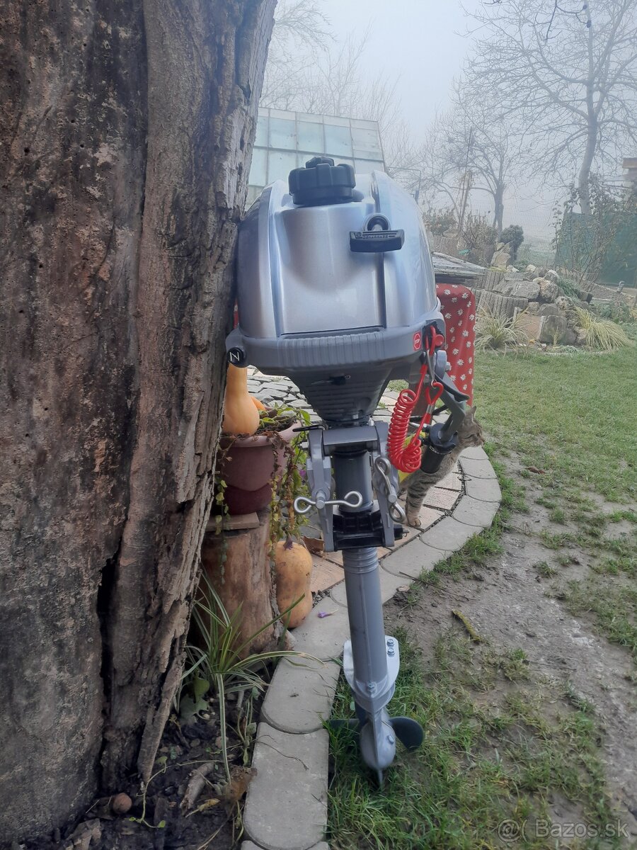 Lodný motor honda 2.3. - 3