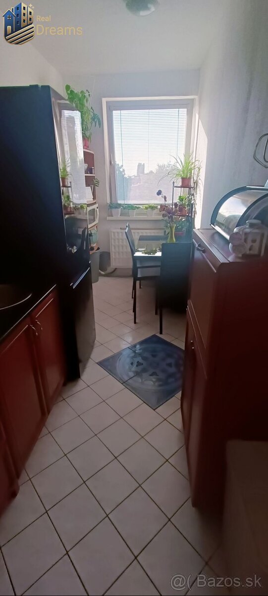 3-izbový byt s loggiou na predaj – Nitrianska ulica - 3