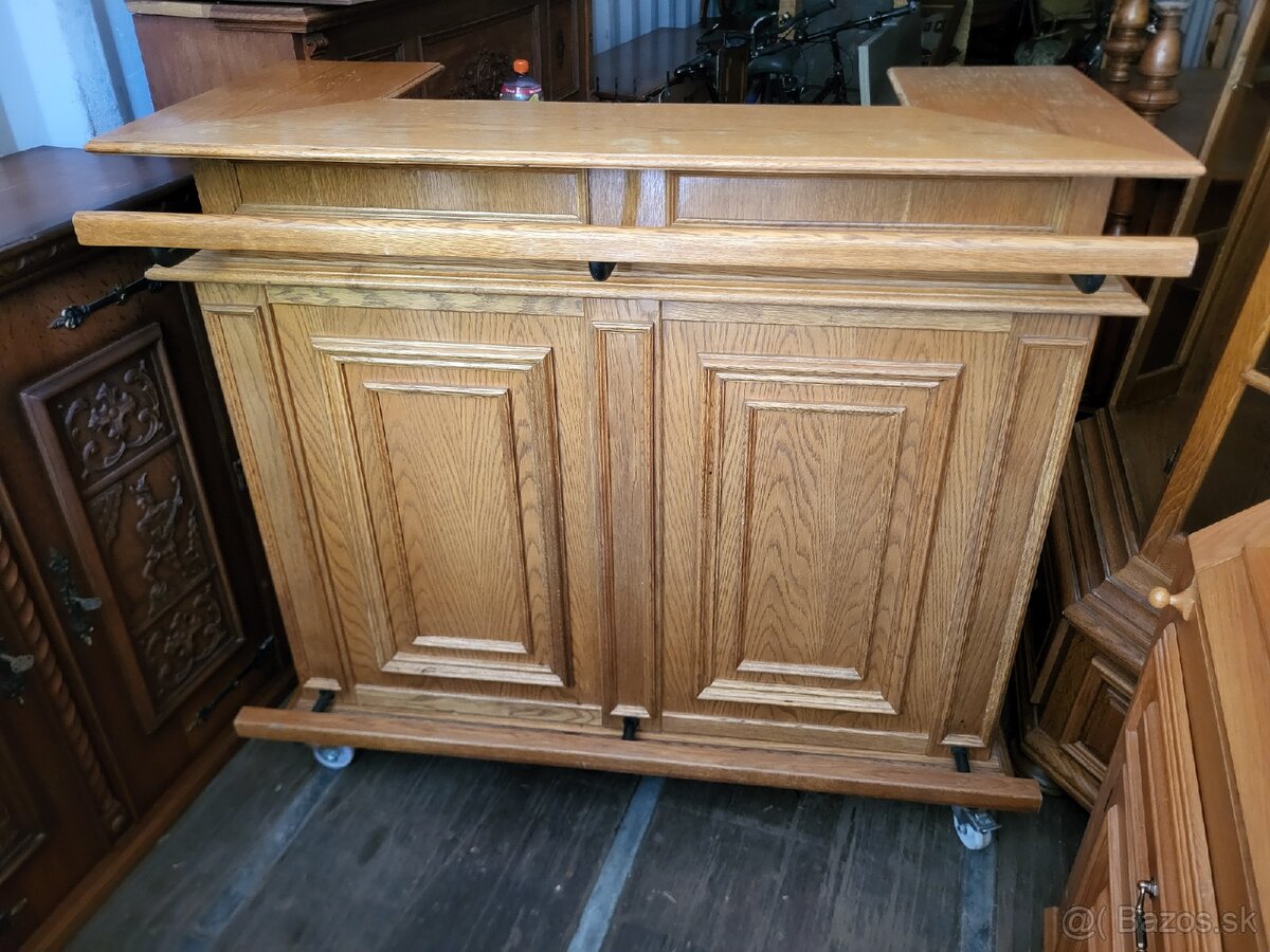 Bar so stoličkami - 3