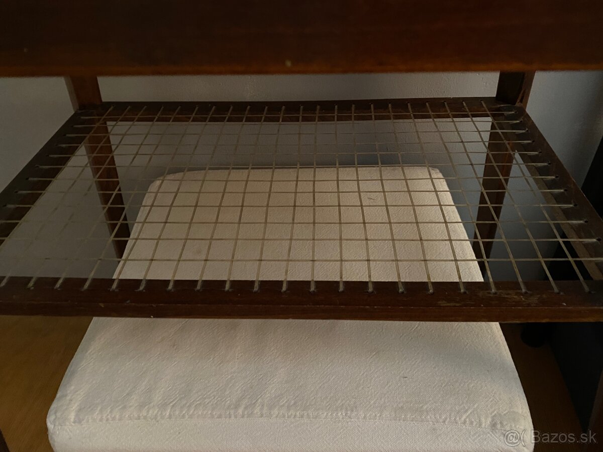 Retro televízny - príručný stolík - 3