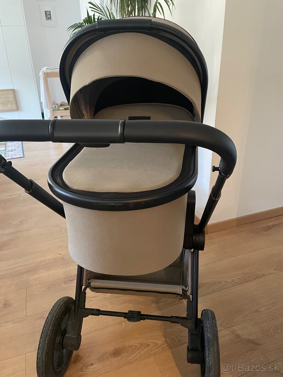 Kočiar Moon Resea Mud 2025 - 3