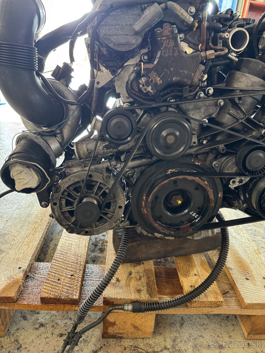 Motor Mercedes Benz 270 CDI 612 - 3