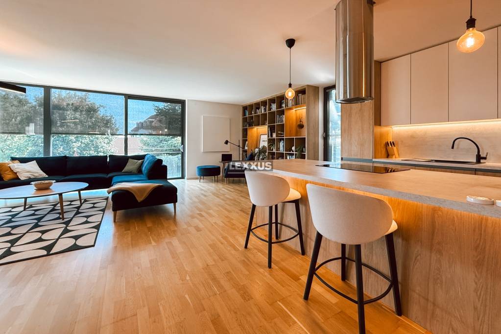 | Dizajnový 3 izbový byt s 2 terasami a garážou na Kolibe - 3