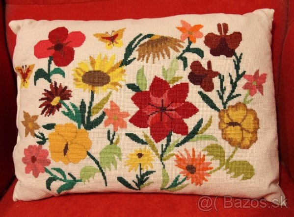 Háčkované šaty, vankúše - 3