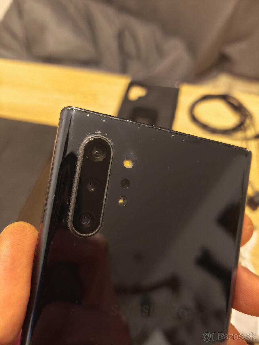 Predám Samsung Galaxy Note 10+ Aura Black komplet balenie
- 3