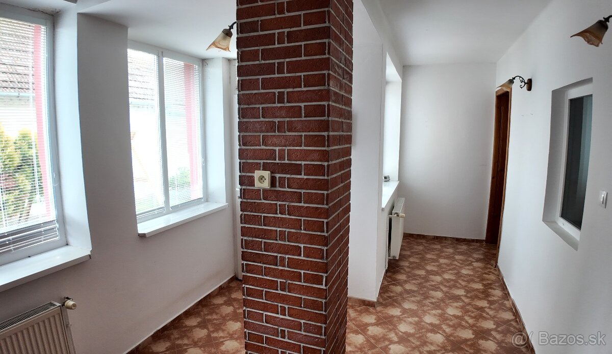 Prerobený 4izb rodinný dom s rozsiahlou záhradou, Kútníky - 3