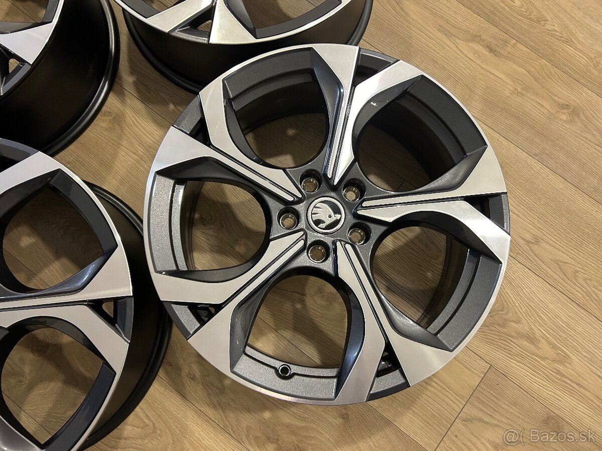 Originální alu kolesa R19 Škoda Octavia RS - 3