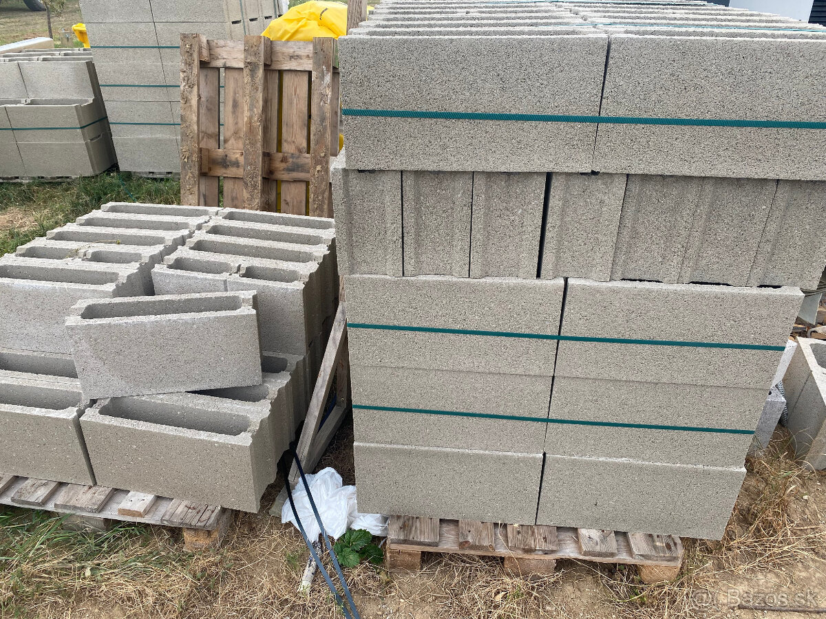 Rôzne stavebný materiál - 3