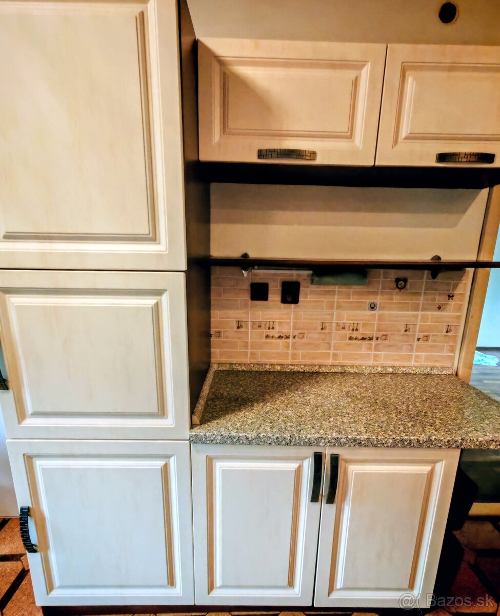 Kuchynská linka - 3