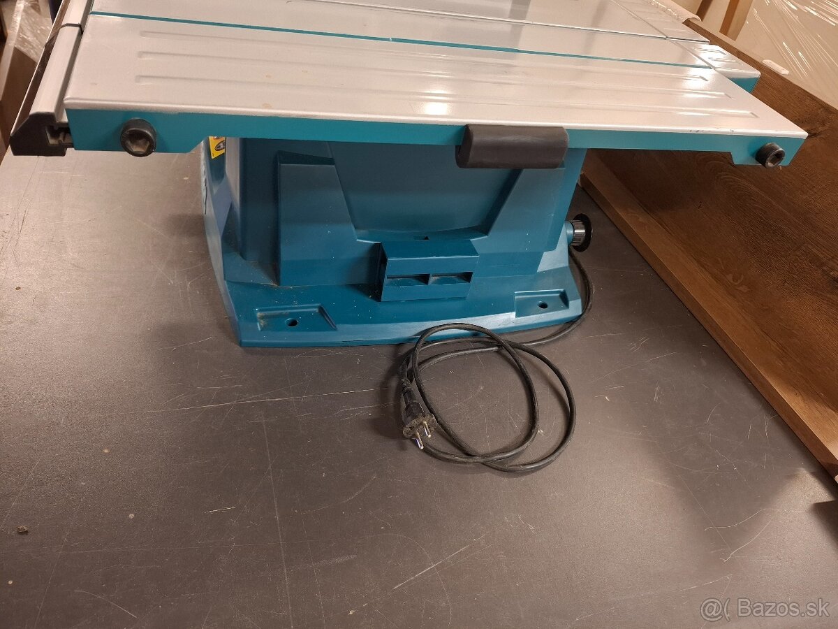 Stolová píla Makita MLT 100N - 3