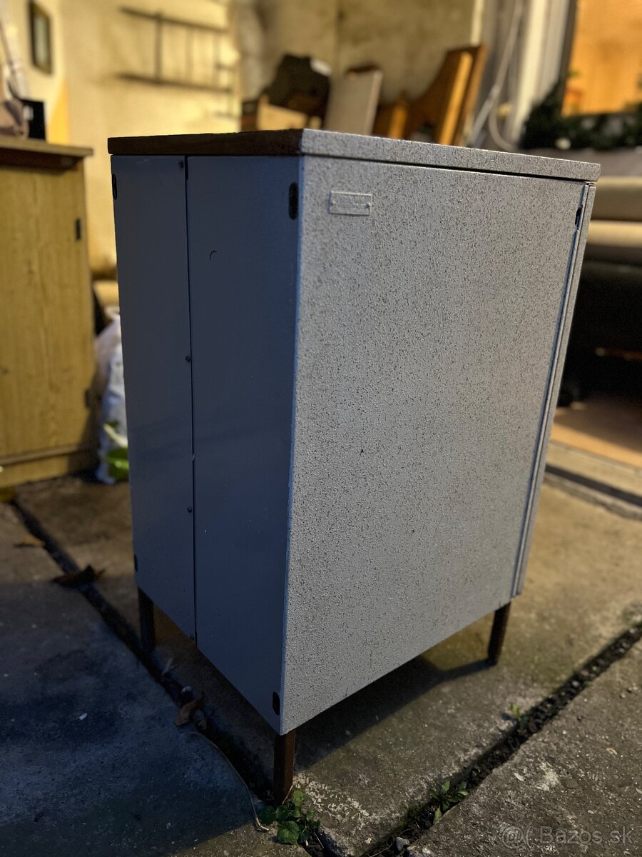 Oceľová skrinka - 3