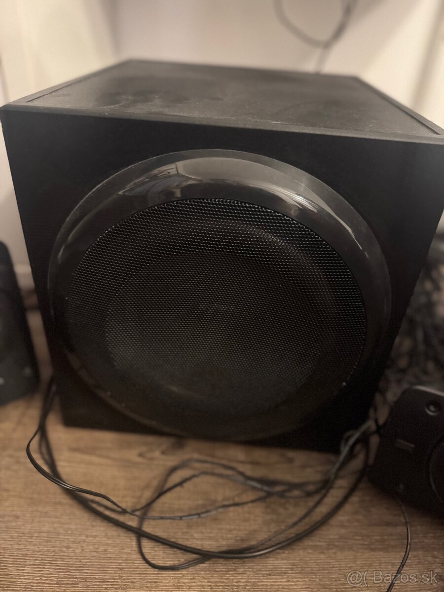 Logitech sound speakers Z906 - 3