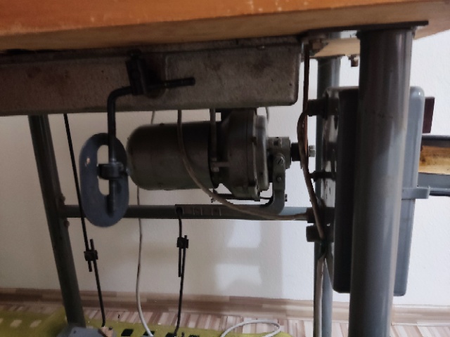 Priemyselny šijaci stroj - 3