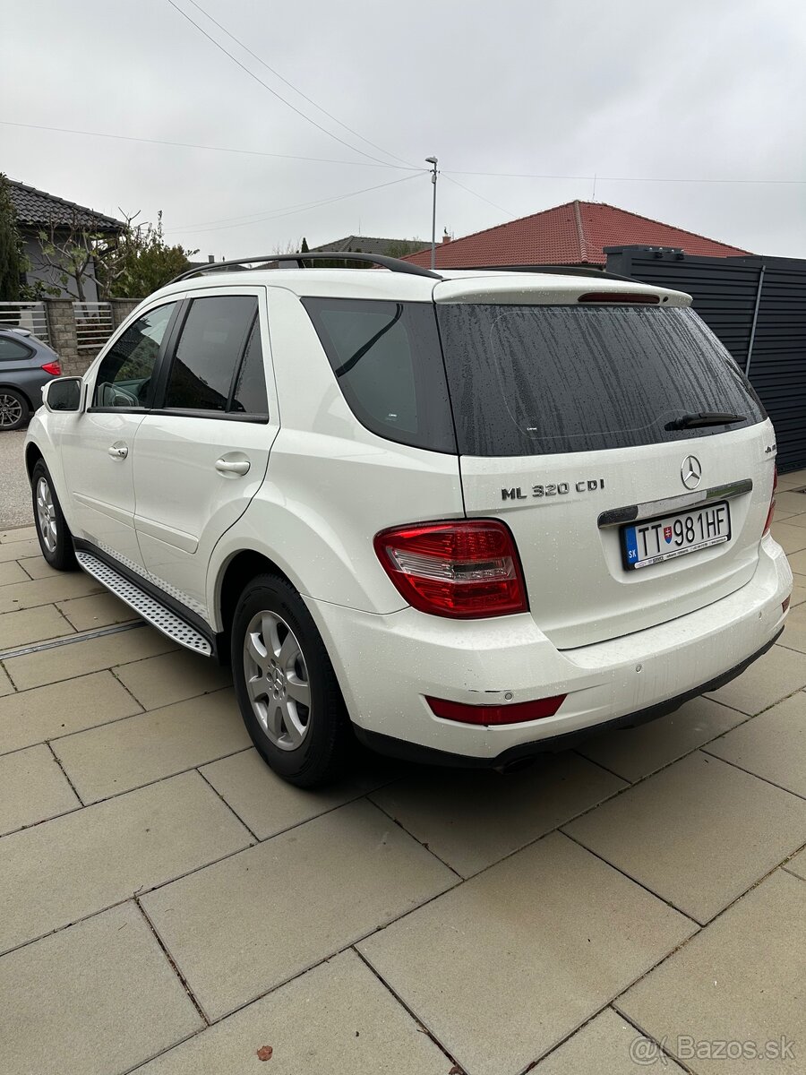 Mercedes-Benz ML320 - 3