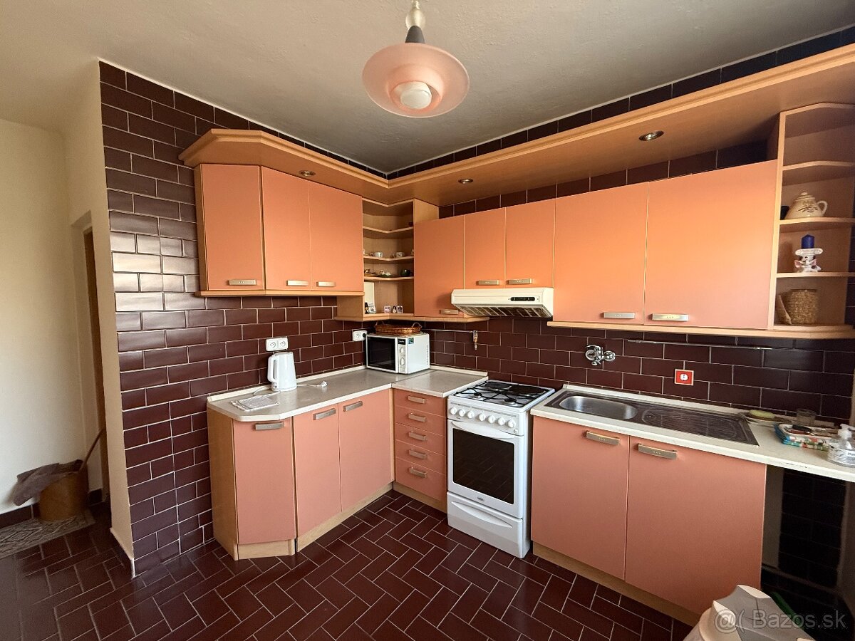 INVESTÍCIA 5 IZBOVÝ RODINNY DOM MRAVENISKO - 3