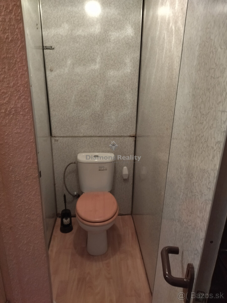 "REZERVOVOVANÝ" Na predaj 1 izbový byt na Sídlisku Ťahanov - 3