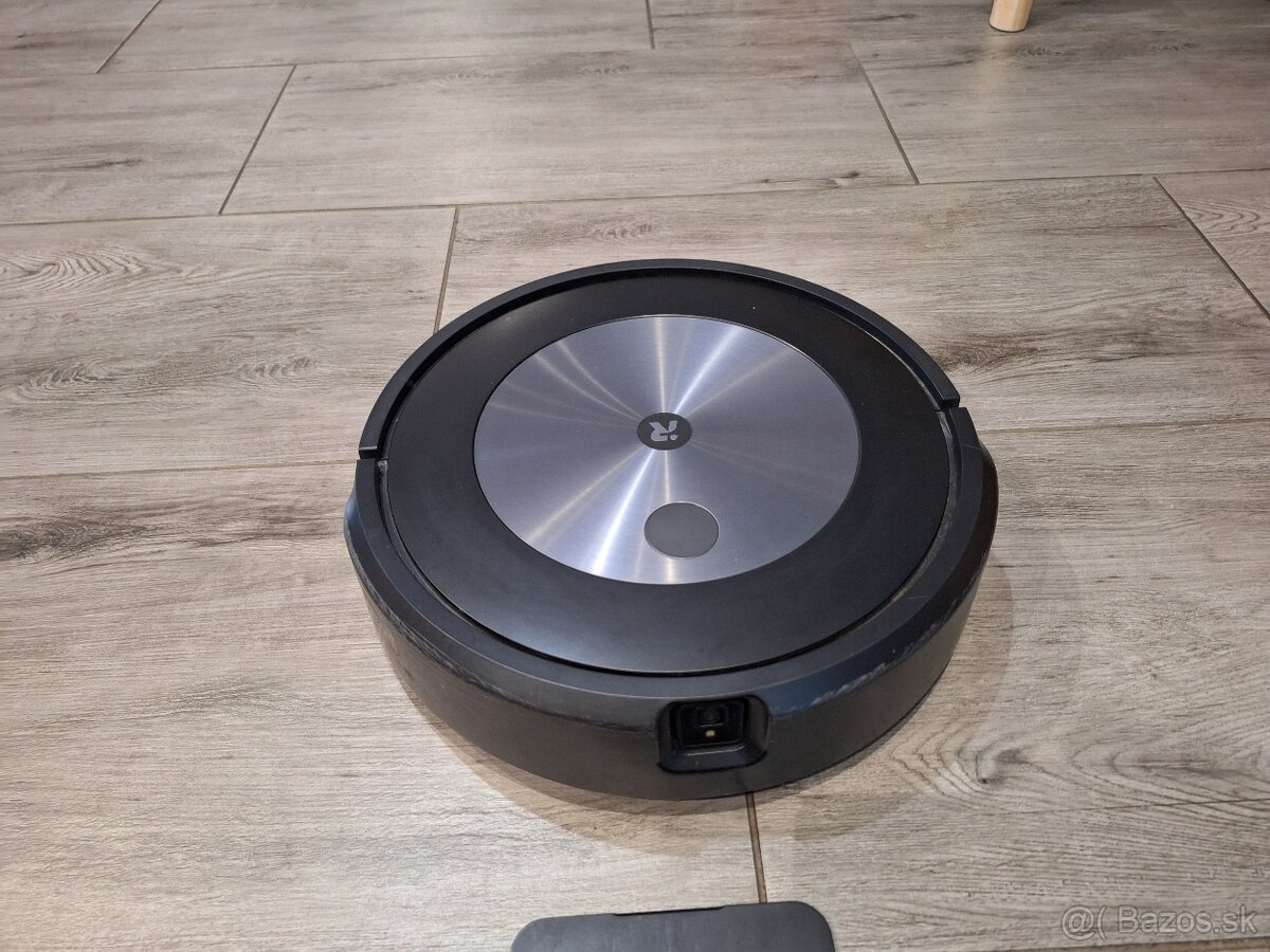 Predam roboticky vysavac Irobot J7 - 3