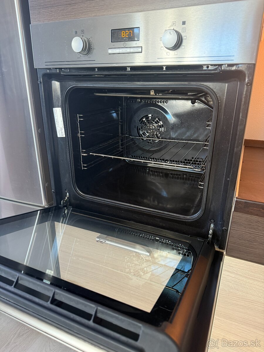Elektrická rúra Electrolux EZB3400AOX – cena 100 € - 3