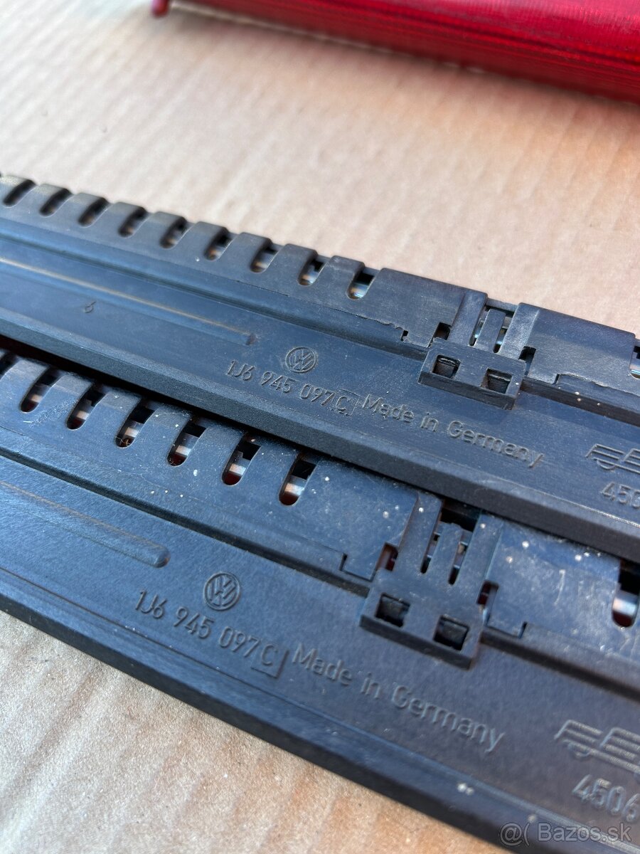 Tretie brzdové svetlo VW Group - 3