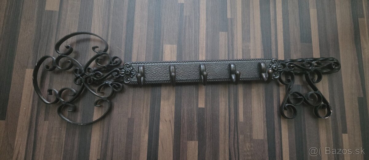 Zrkadlo a vešiak na kĺúče - 3