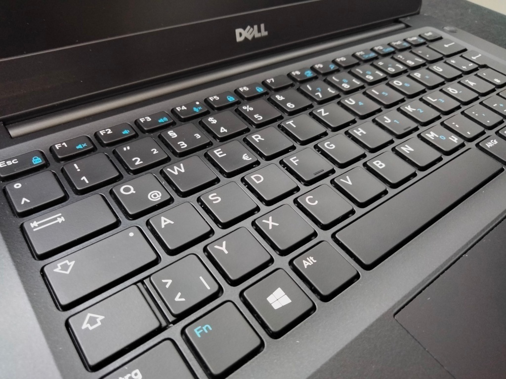 Dell Latitude 7280 , Intel® Core™i5 ,8gb ram , ssd , Win 11 - 3