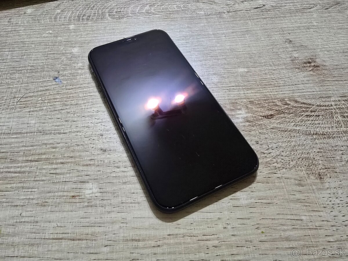 Iphone XR 128gb v top stave plnefunkcny na displeji nieje an - 3