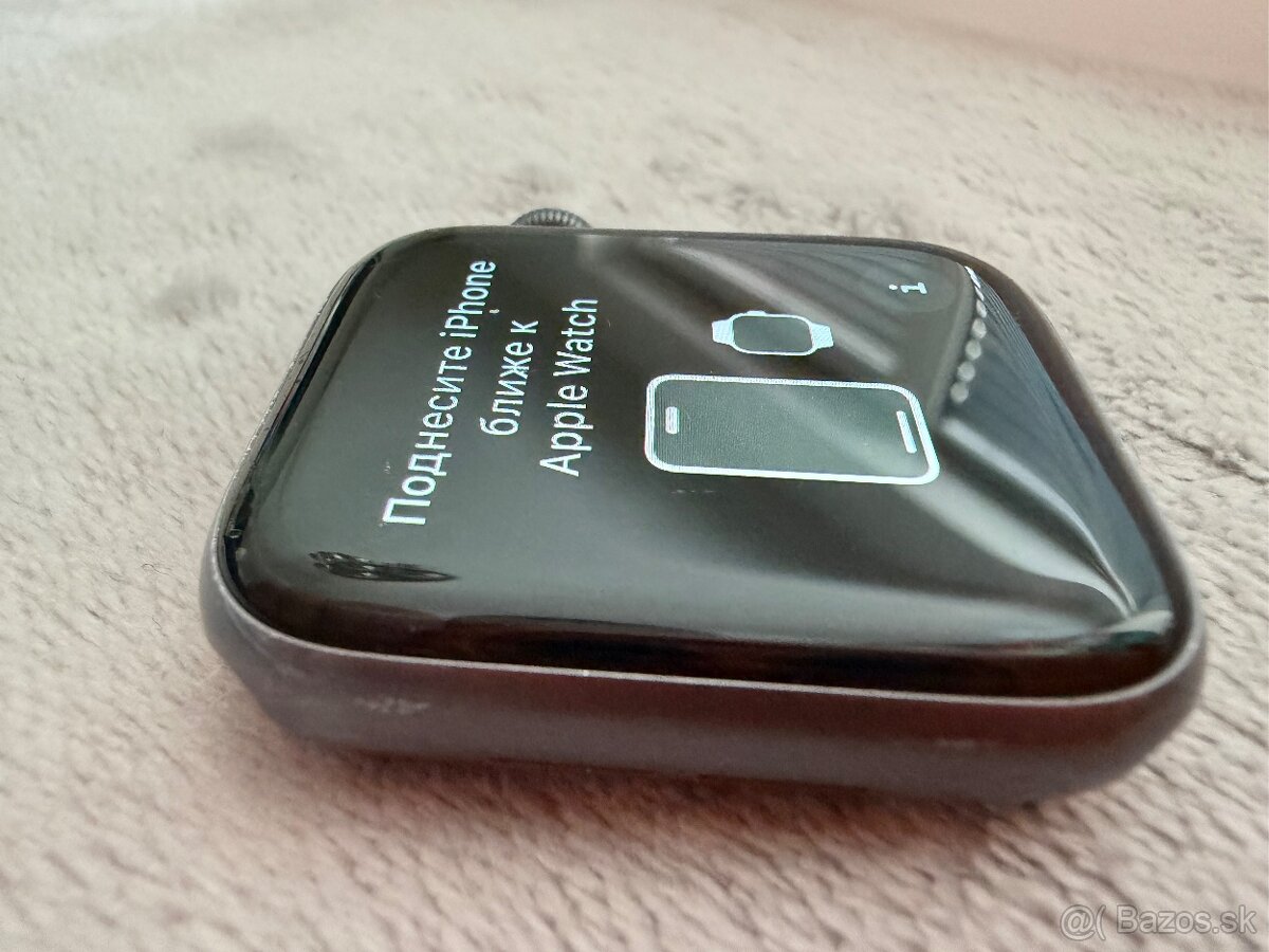 Apple Watch Series 5 - 44mm - 3