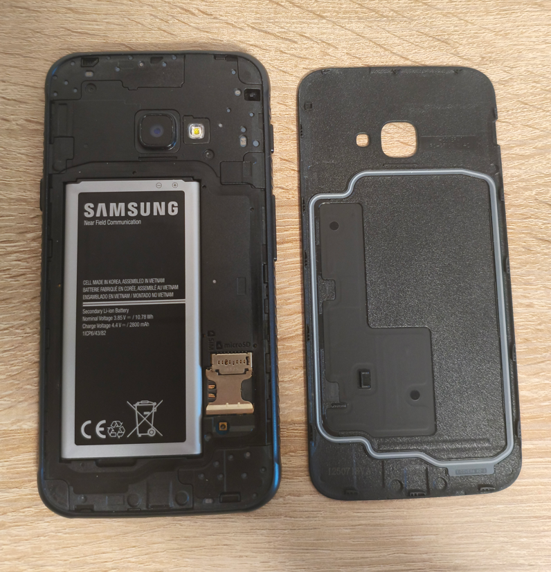 Predám mobil Samsung Xcover 4 - 3