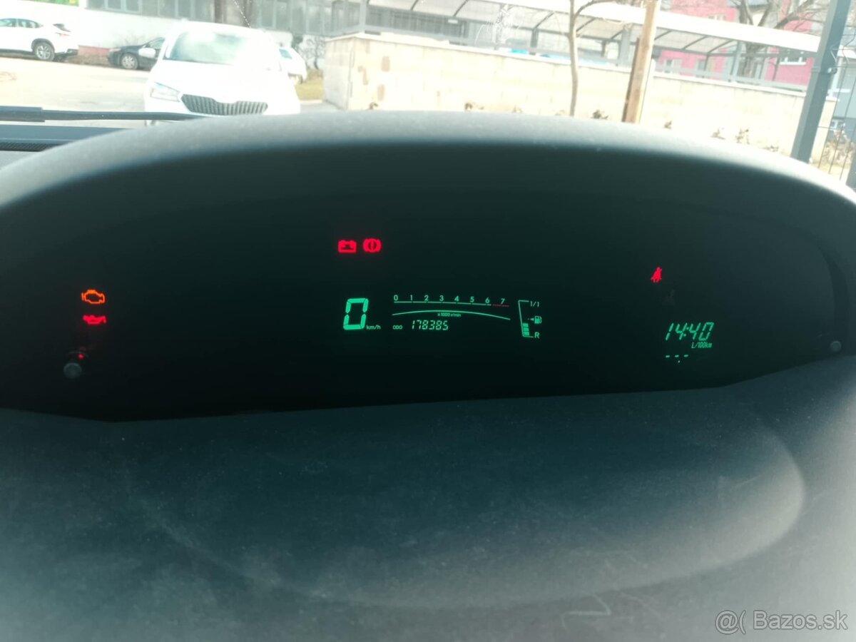 Toyota Yaris 1.0 - 3