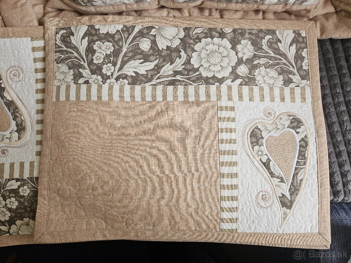 Ozdobné vankúše a prestieranie - 3