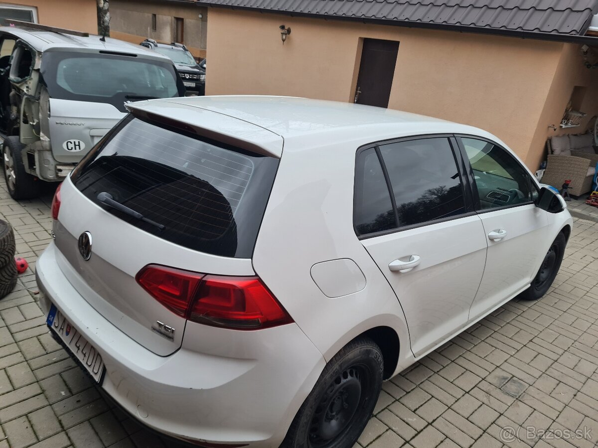 Volkswagen Golf 7 1,2tsi 66kw benzin rok 2013 - 3