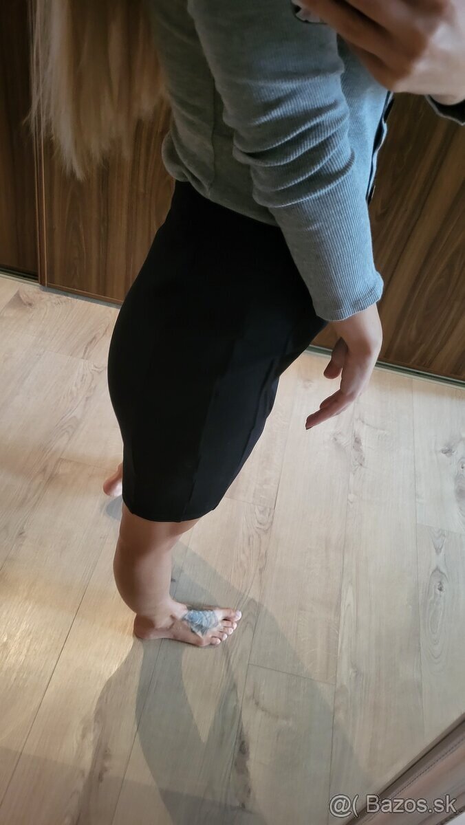 reserved cierna sukna 34 - - - 3