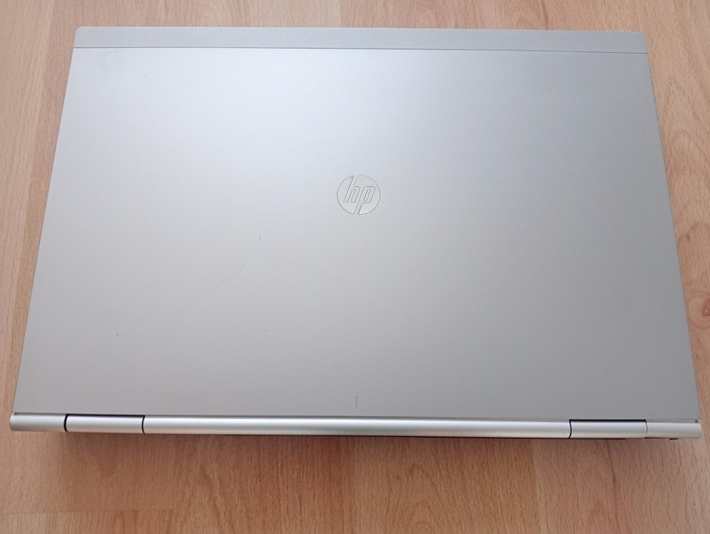 predám HP elitebook / 8gb ram / Intel core i5 / 256gb ssd- - 3