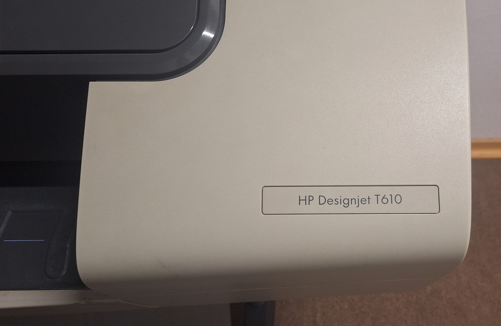 Darujem ploter HP_T610 - 3