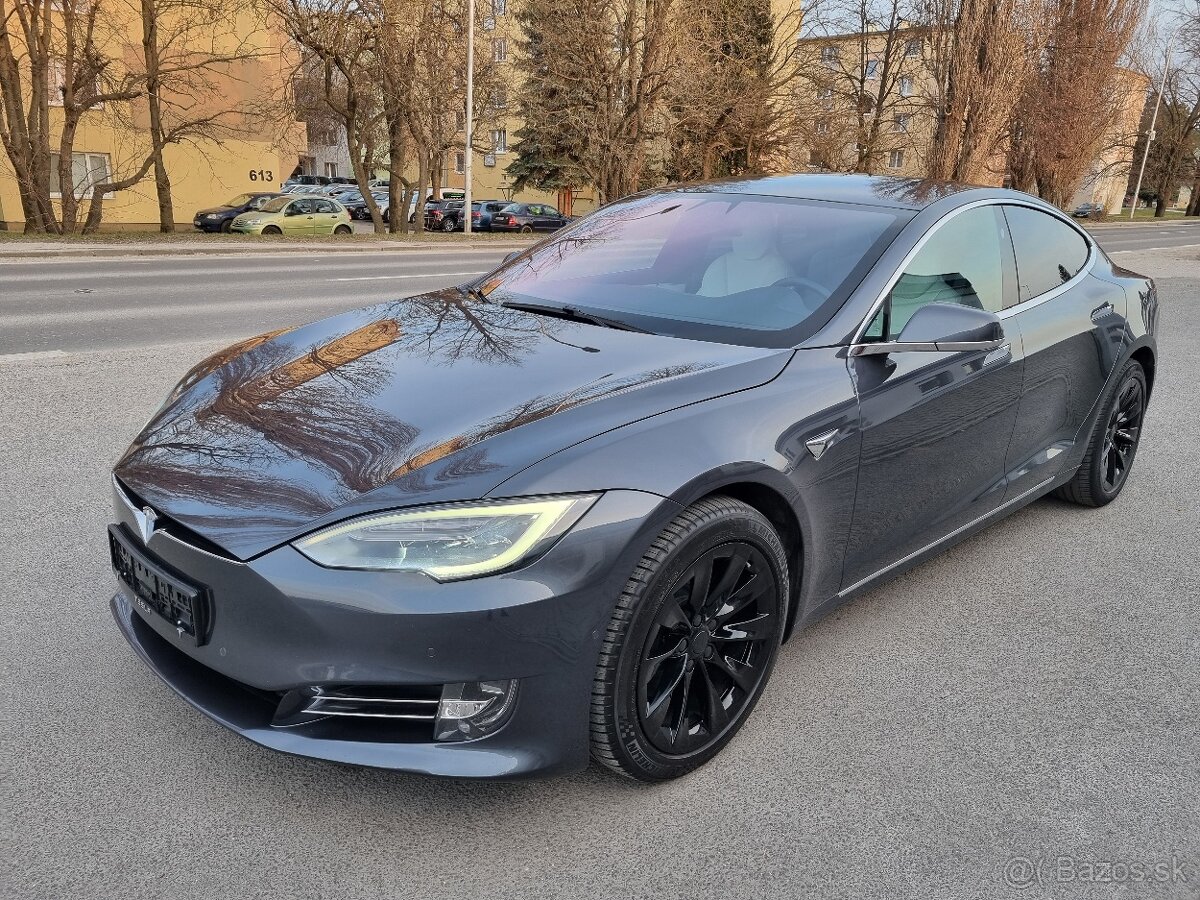 ===Tesla Model S 90D Free Supercharger=== - 3