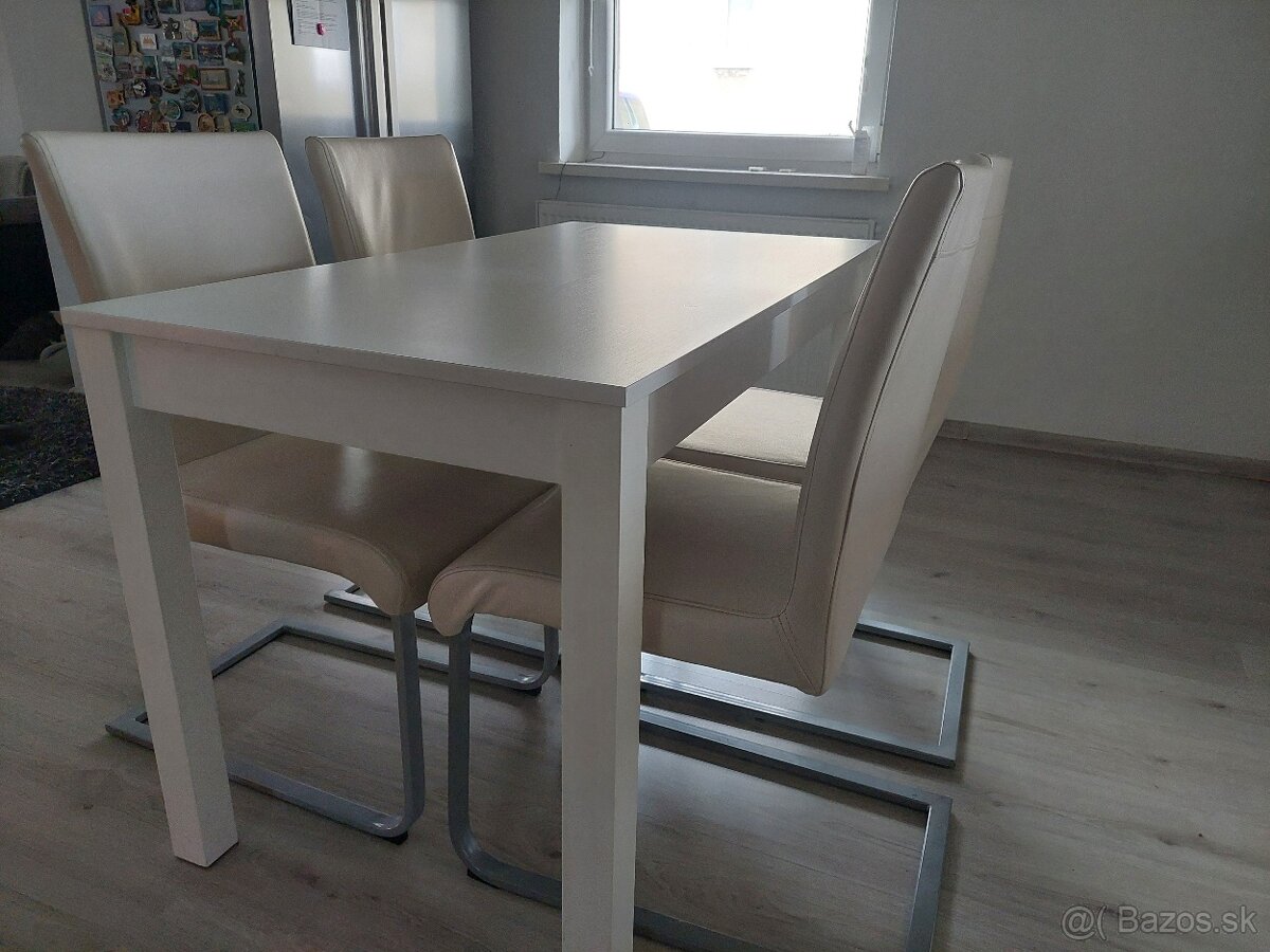 Jedálenský stôl a stoličky - 3